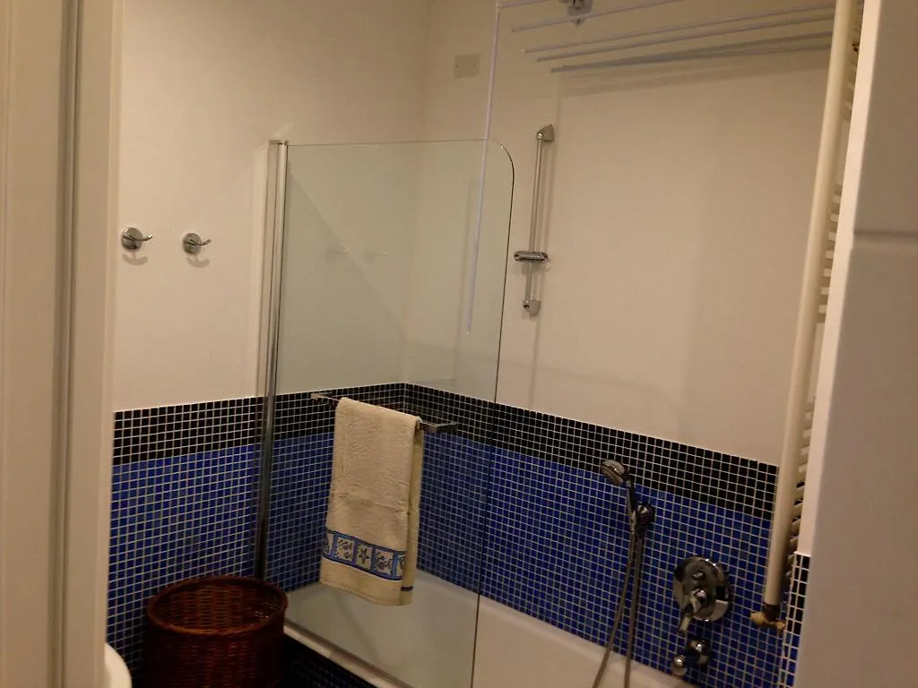 *** Oda ve Kahvaltı B&B Giacosa Milano İtalya